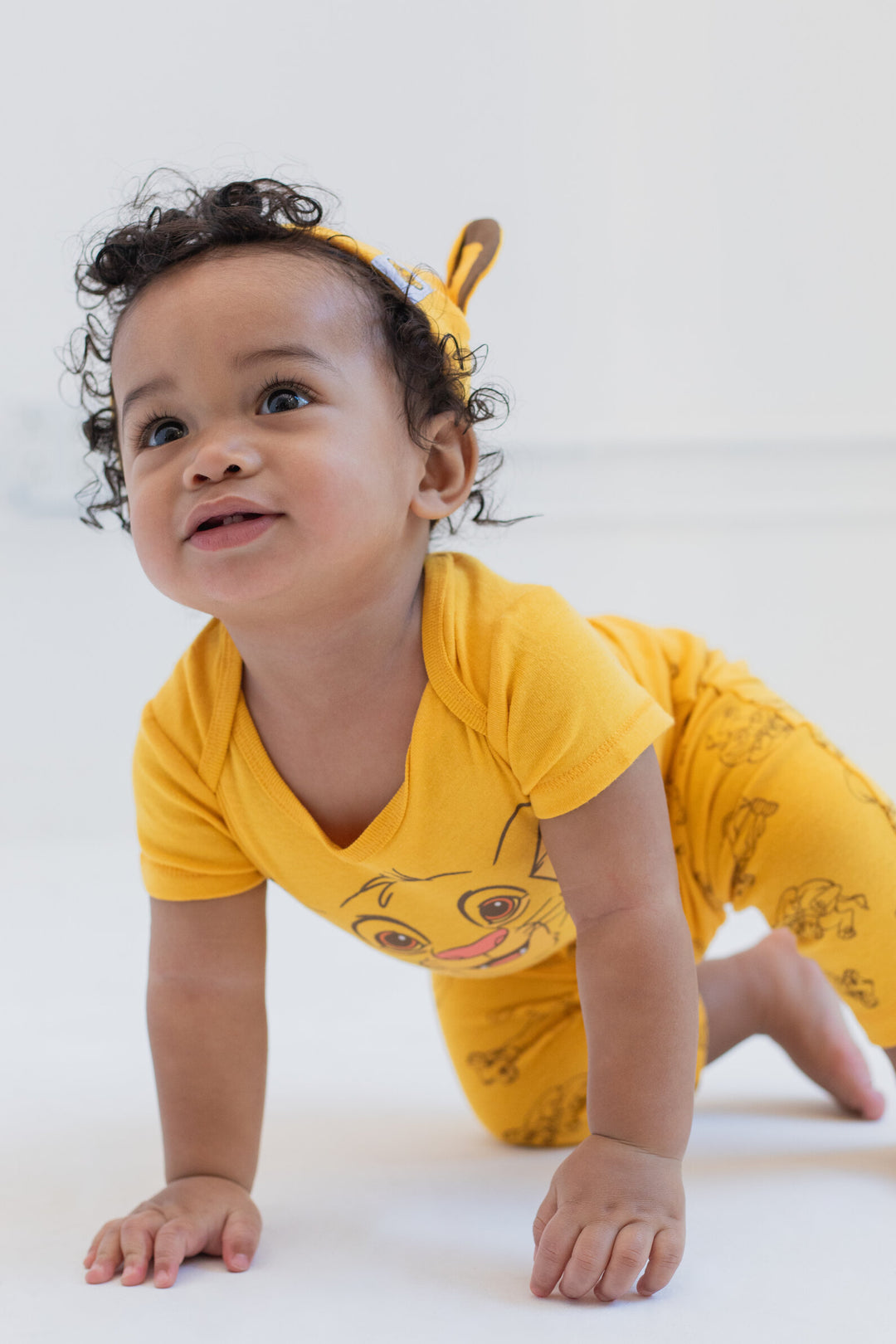 Disney Simba Short Sleeve Bodysuit & Pants & Hat