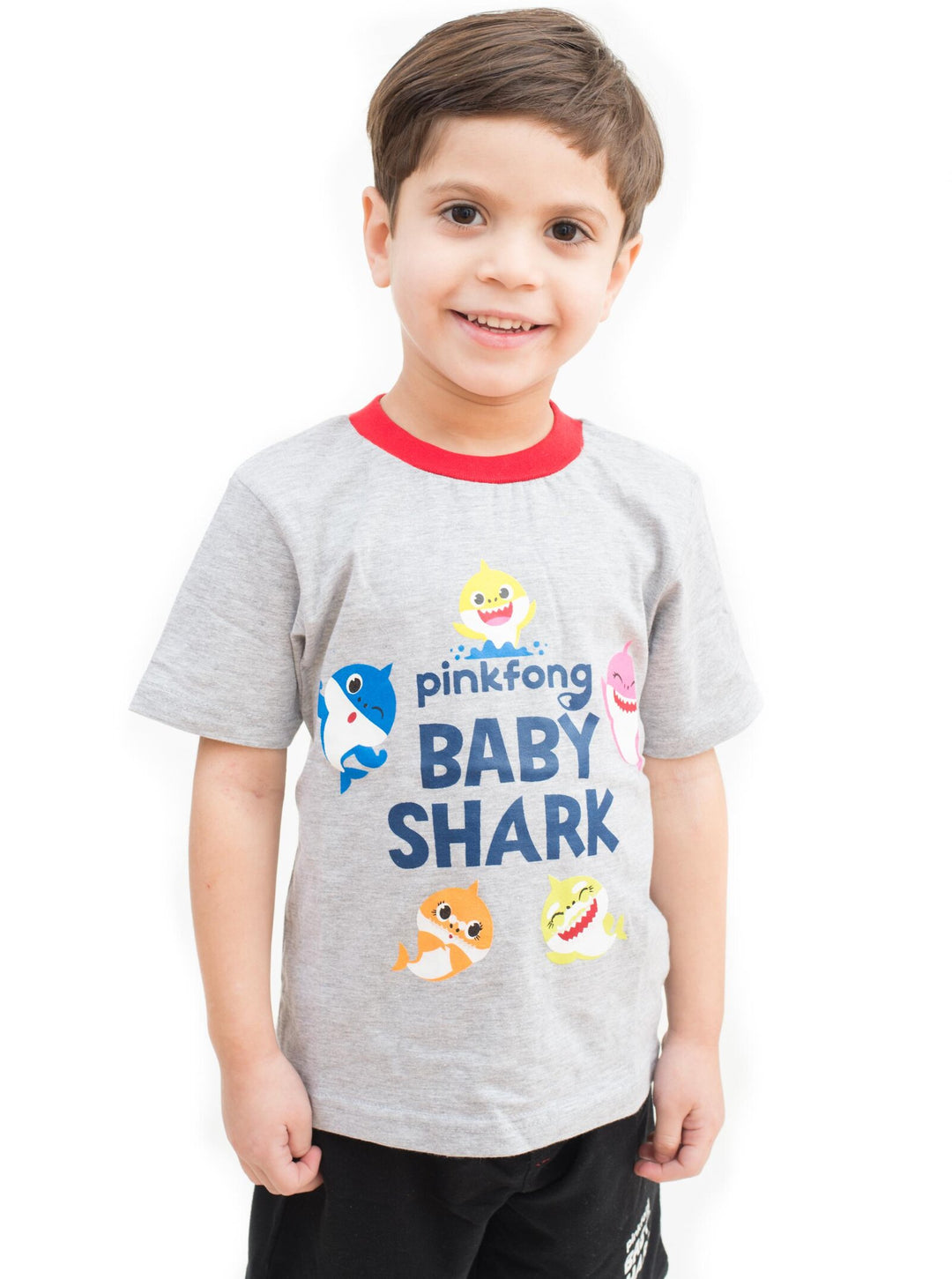 Conjunto de camiseta Pinkfong Baby Shark y pantalones cortos de felpa francesa