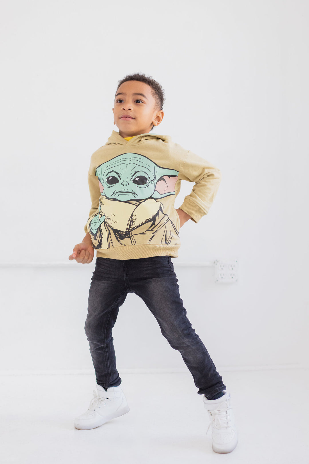 MisterTee Kapuzensweatshirt MisterTee Herren Kids Mandalorian The Child Hoody (1-tlg), Ideal für MisterTee Kapuzensweatshirt MisterTee Herren Kids Mandalorian The Child Hoody (1-tlg), Ideal für