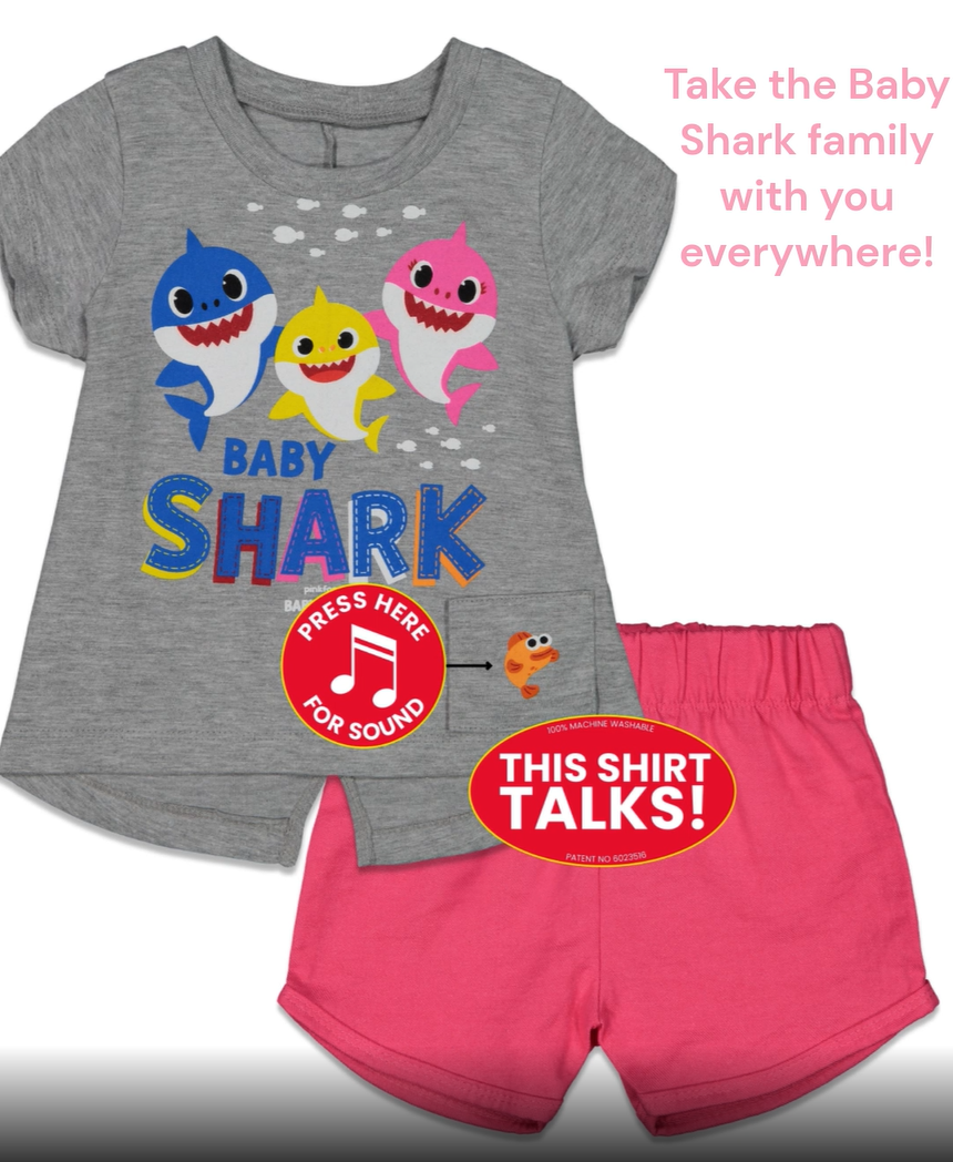 Camiseta gráfica Baby Shark con chip iTalk Singing Sound y pantalones cortos