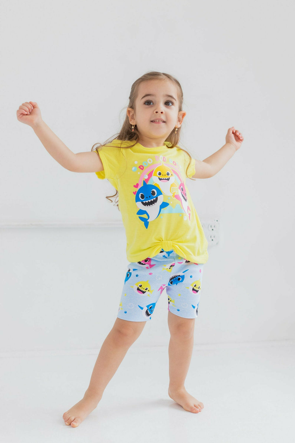 Pinkfong Baby Shark Graphic T-Shirt & Shorts